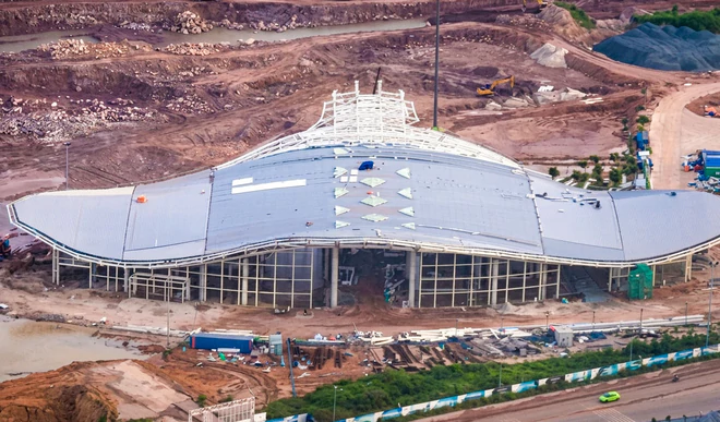 Cơ bản hoàn thiện mái nhà ga VIP phượng hoàng lửa ở sân bay Phú Quốc đón nguyên thủ dự APEC 2027