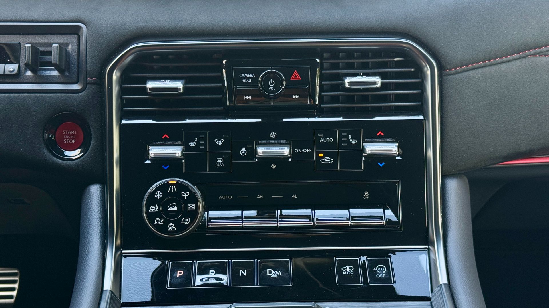 Nissan is taking a stand against piano black trim