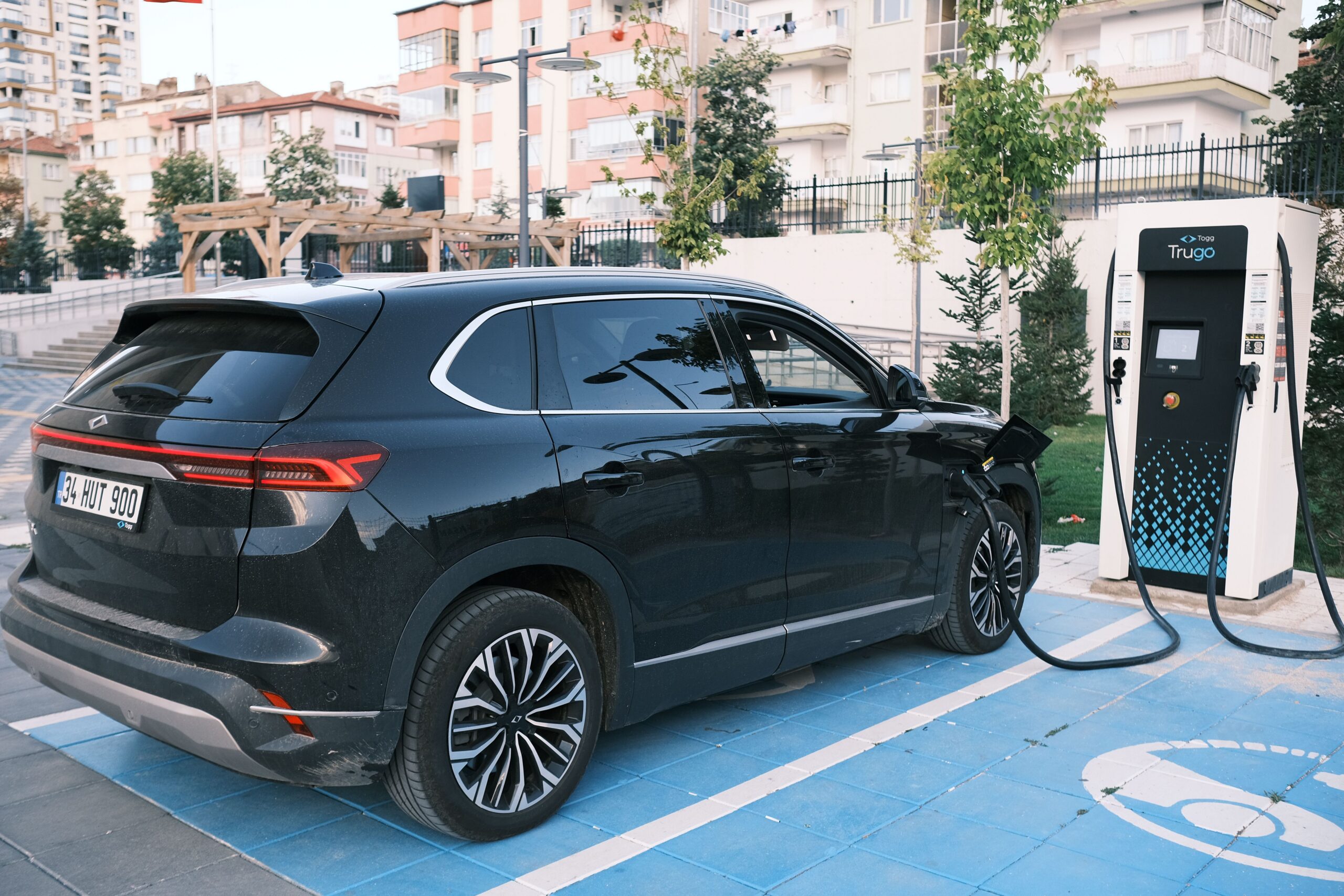 As gas hits $10, Europe EV sales jump 50%