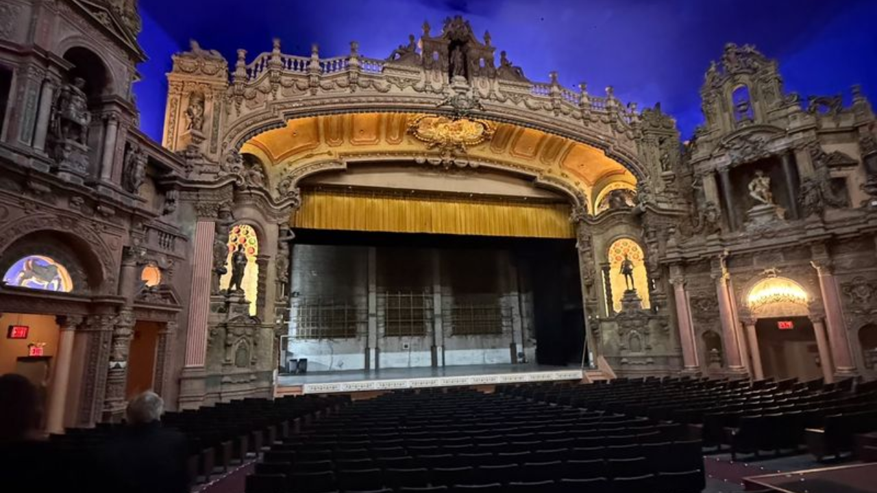 A 97-year-old Bronx movie palace is becoming NYC’s 2nd-largest theater ...