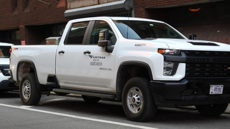 Edmunds rates the Silverado 2500HD 5.9 out of 10 and calls it far less ...