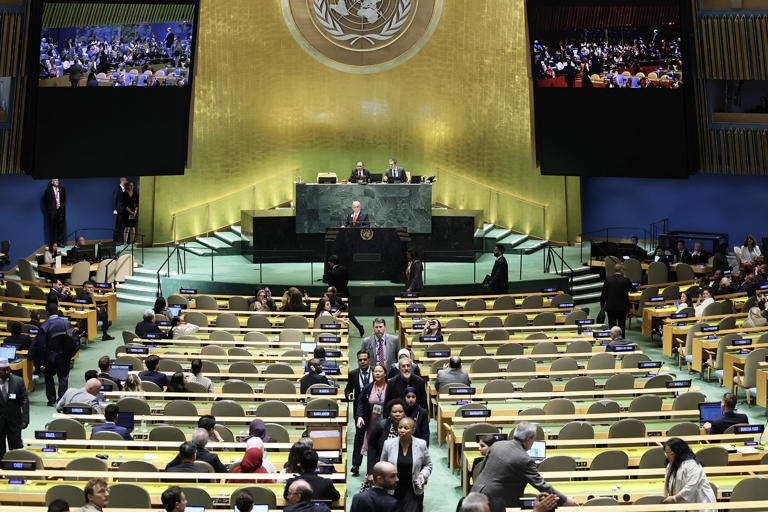 Israel’s Netanyahu takes the UN stage facing global isolation and a ...