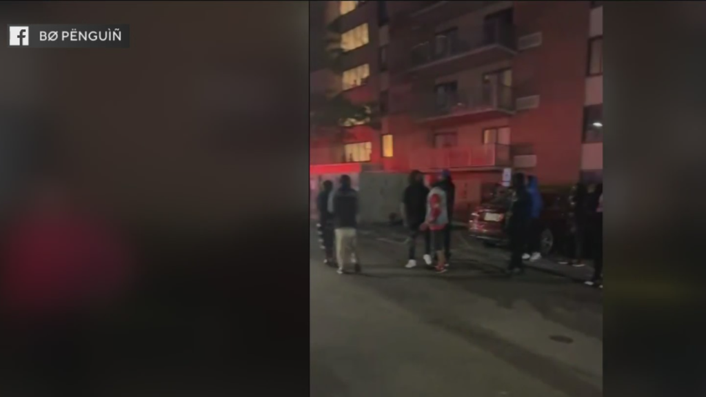 3 shot outside apartment complex in Waukegan, Illinois