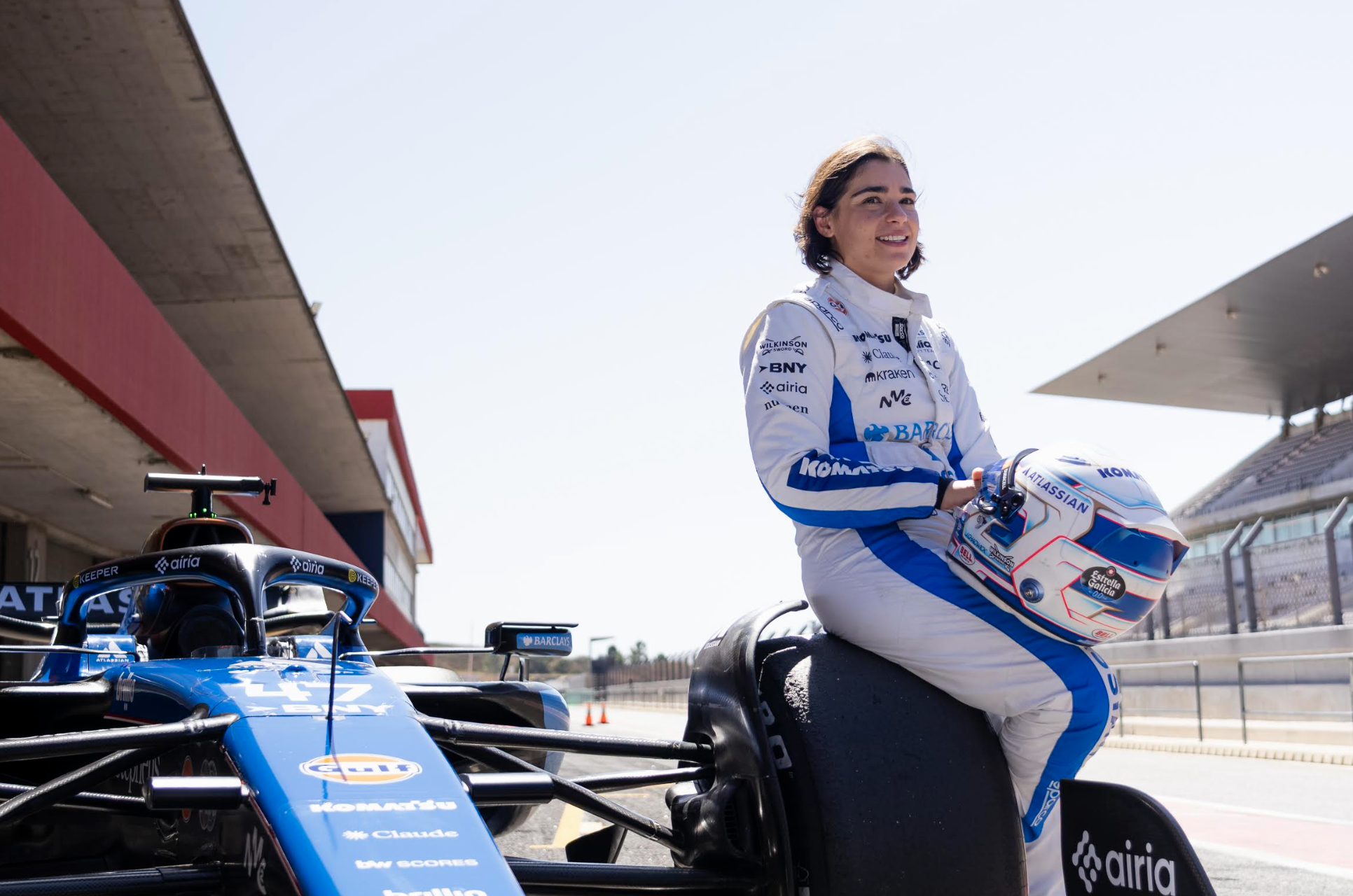 Jamie Chadwick completes F1 test with Williams