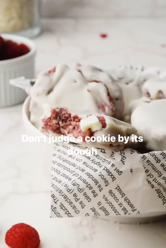 No bake white chocolate raspberry cheesecake cookies