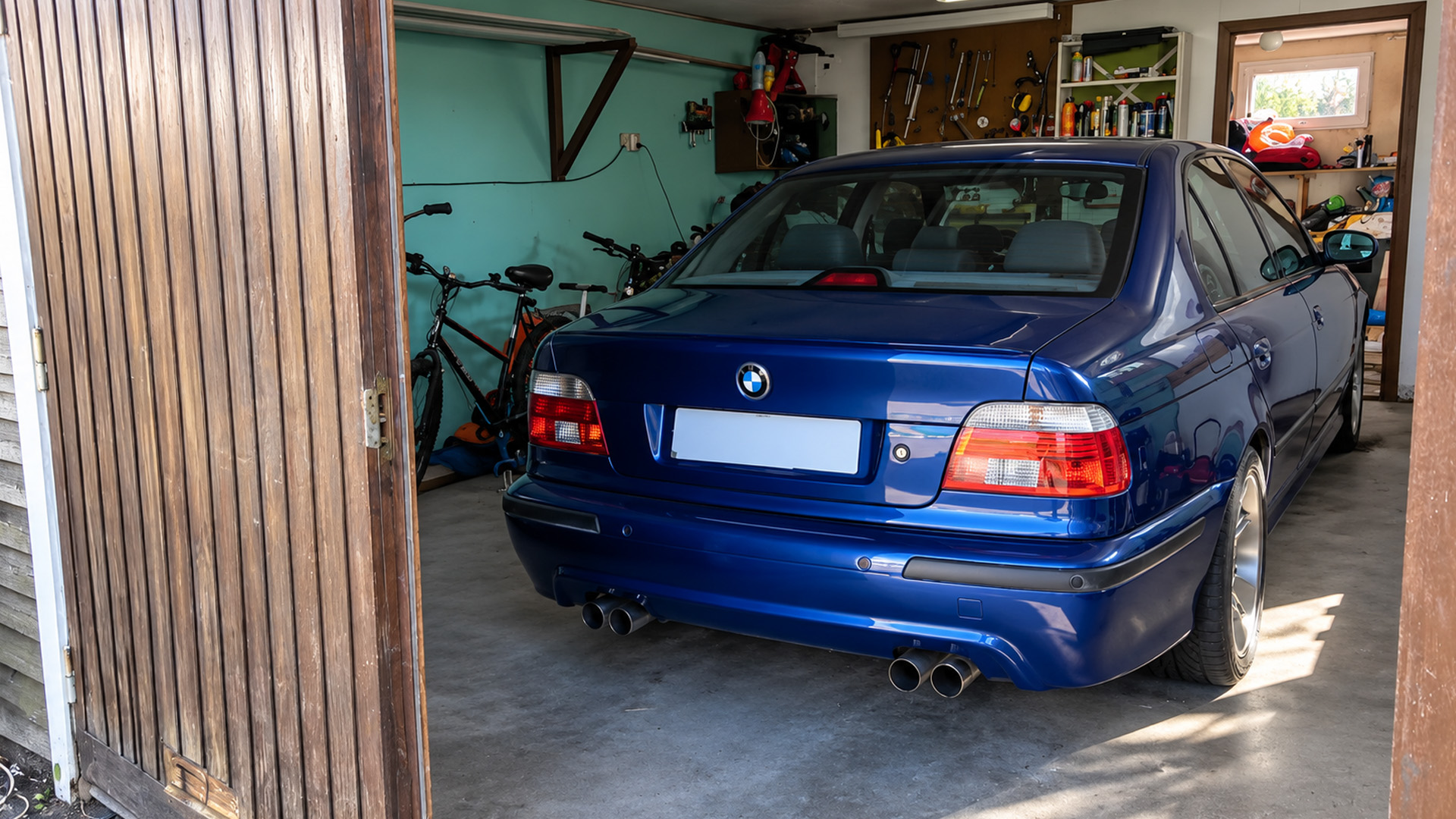 Forgotten BMW E39 M5 gets a long awaited rescue