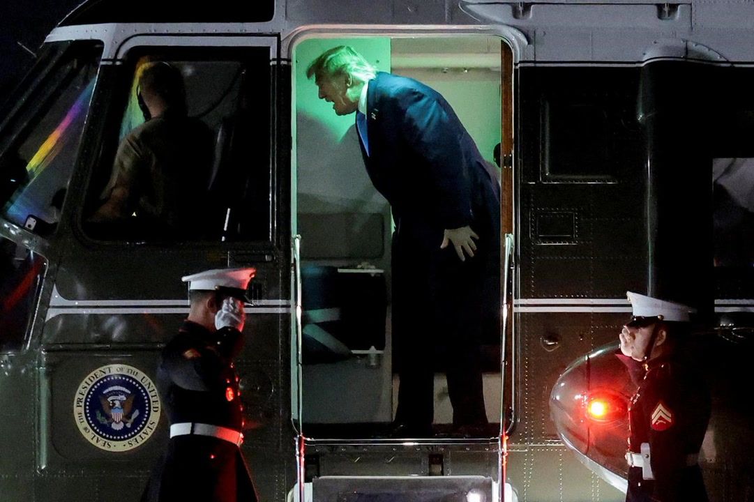 Trump pictured appearing to shout at Marine One pilot before Xi Jinping ...