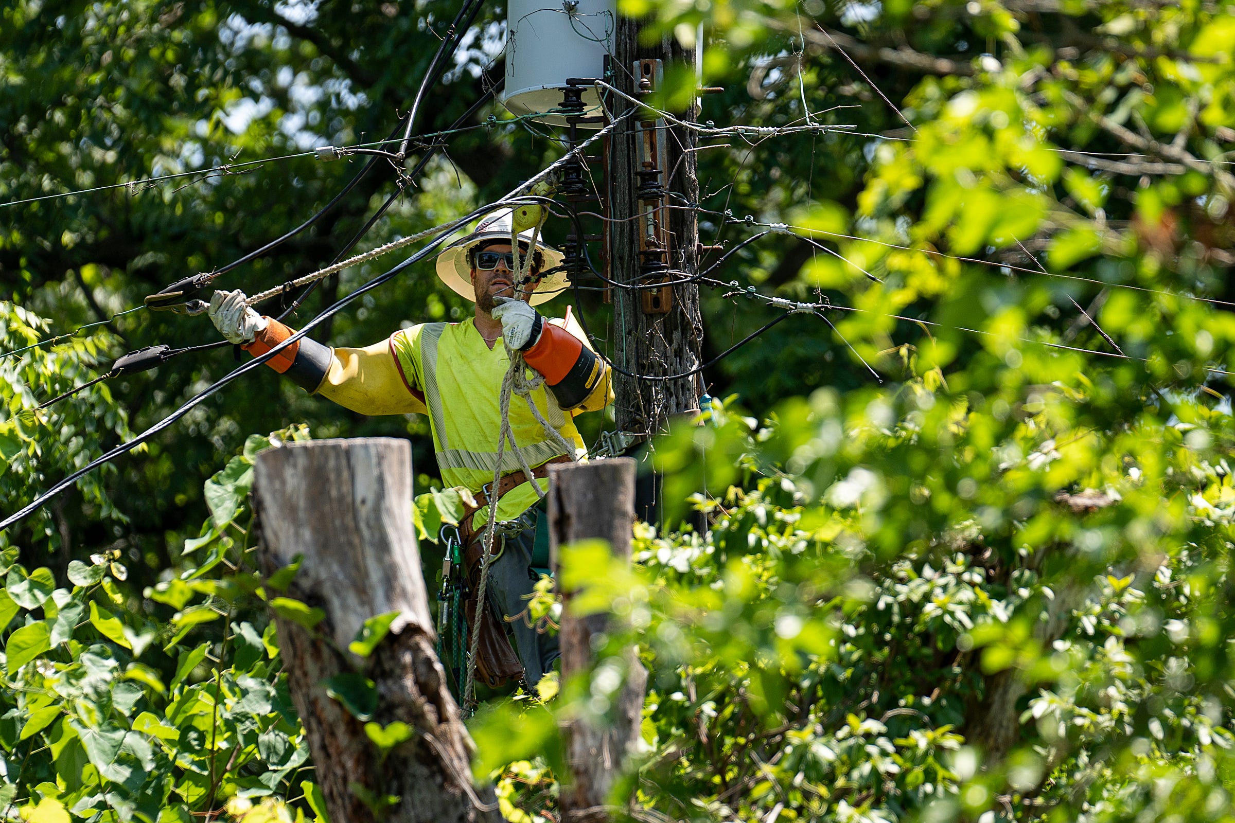 Power line project in Indiana could save Hoosiers millions, feds say