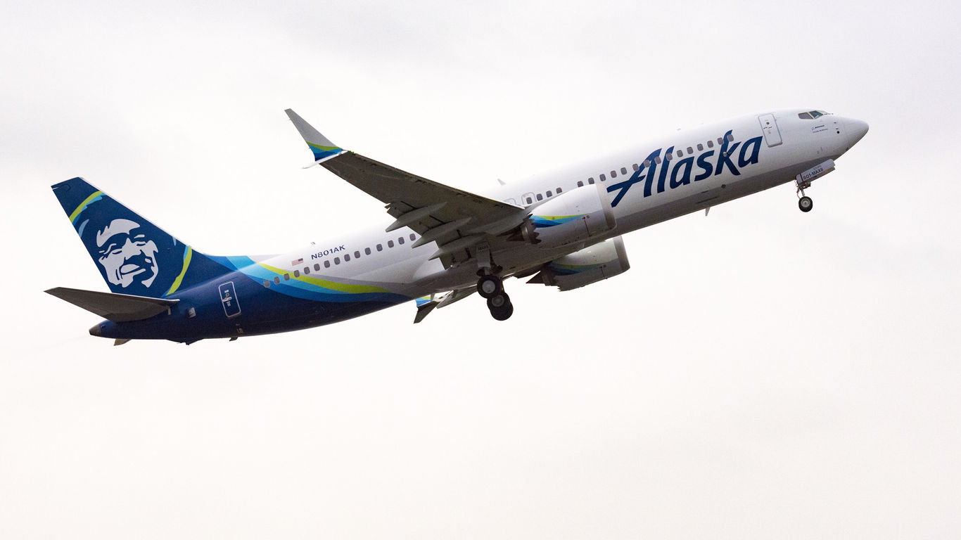 Alaska Airlines plans major expansion at Seattle Paine Field