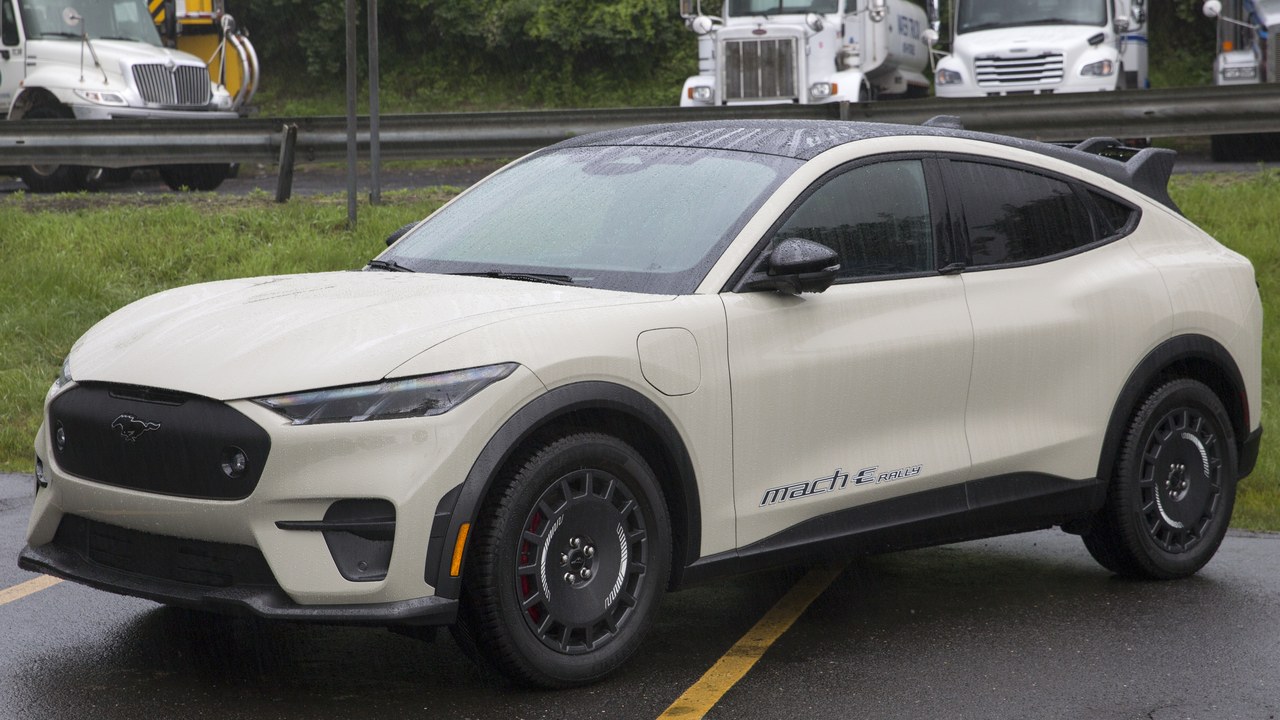 8 car features automakers have tried to lock behind a subscription