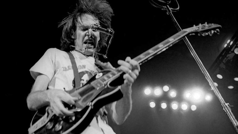 Neil Young returns to stage with Willie Nelson after canceling European ...