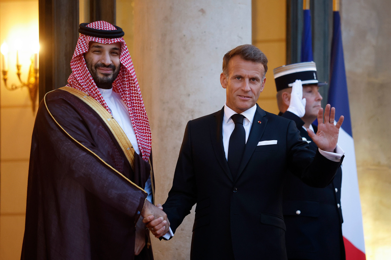 France to deploy forces to protect Saudi Red Sea oil port