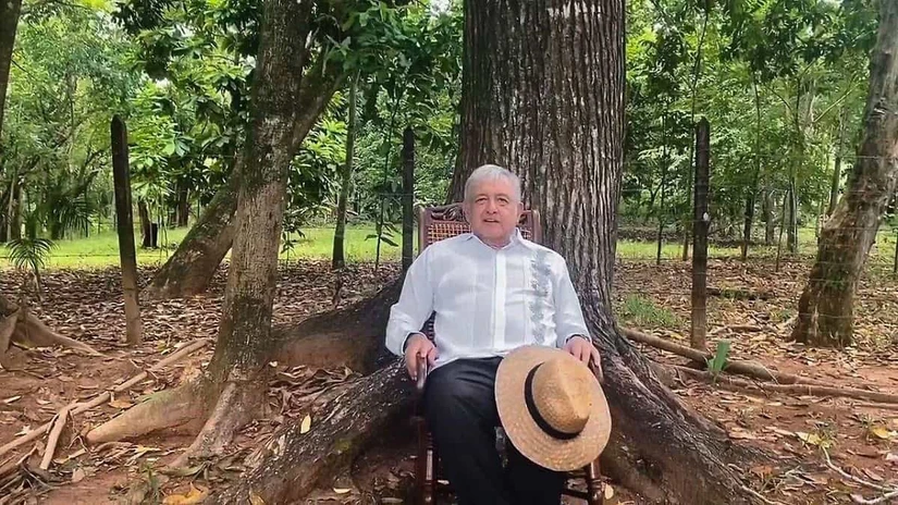 AMLO se encuentra retirado de la vida política en su rancho en Palenque.