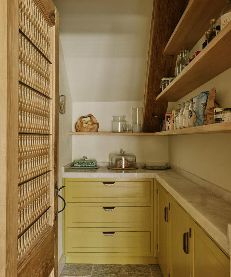 Redesigning your pantry? These designer-approved ideas have all the ...