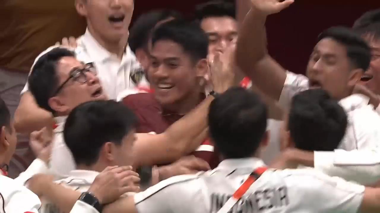 Indonesia rally back from the brink to stun China and win Asian Games ...
