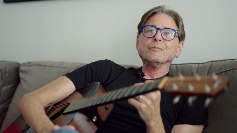 Cancer survivor can sing again using AI