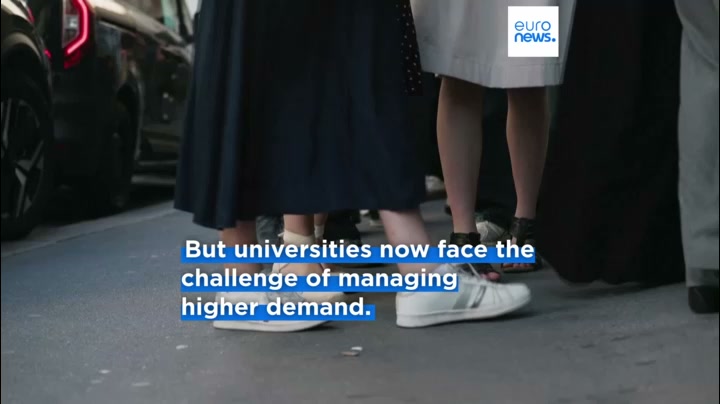 Long queues as France’s €1 student meals draw crowds