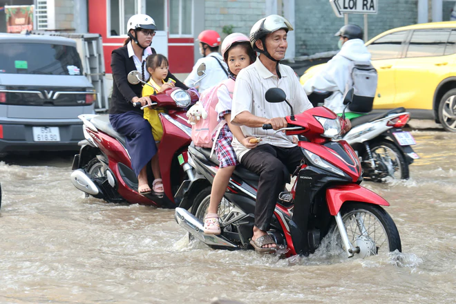 Cần Thơ cảnh báo triều cường dâng cao, học sinh tại vùng ngập sâu có thể nghỉ học