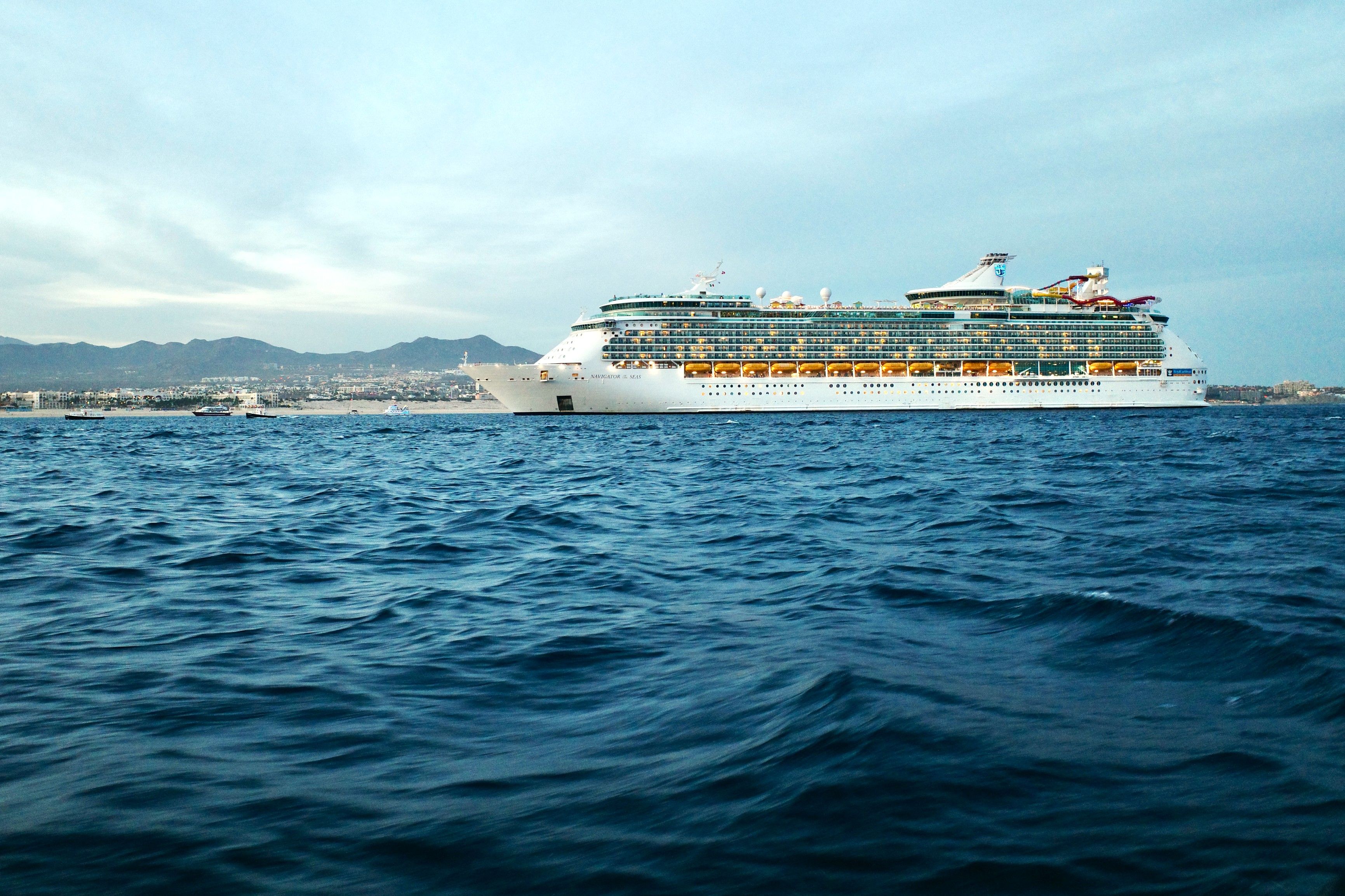 Royal Caribbean makes last-minute cancellation on thousands of ...