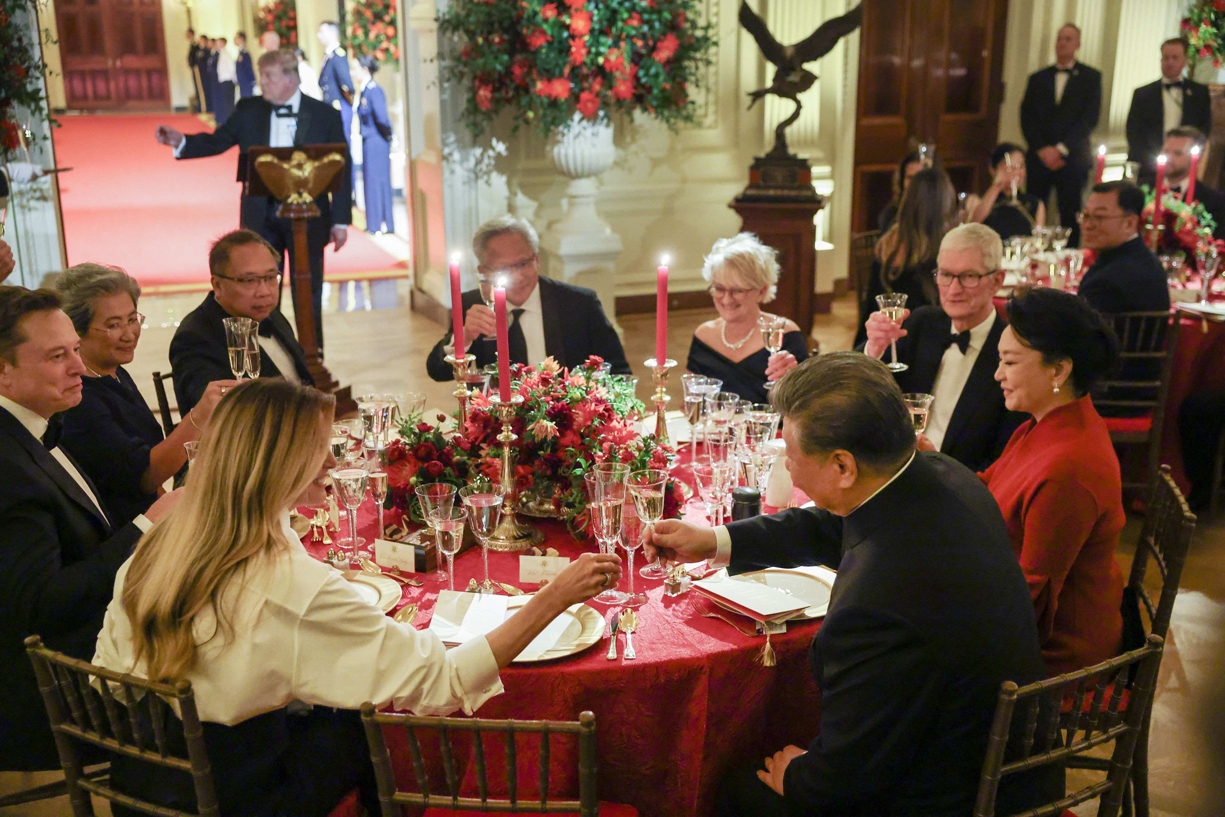Trump goes off script at state dinner with ballroom invite