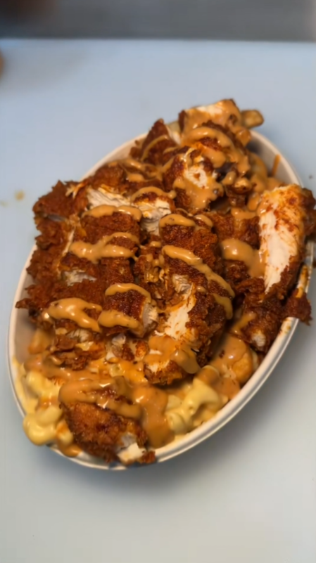 Fluffies half mac half fries loaded with flavor