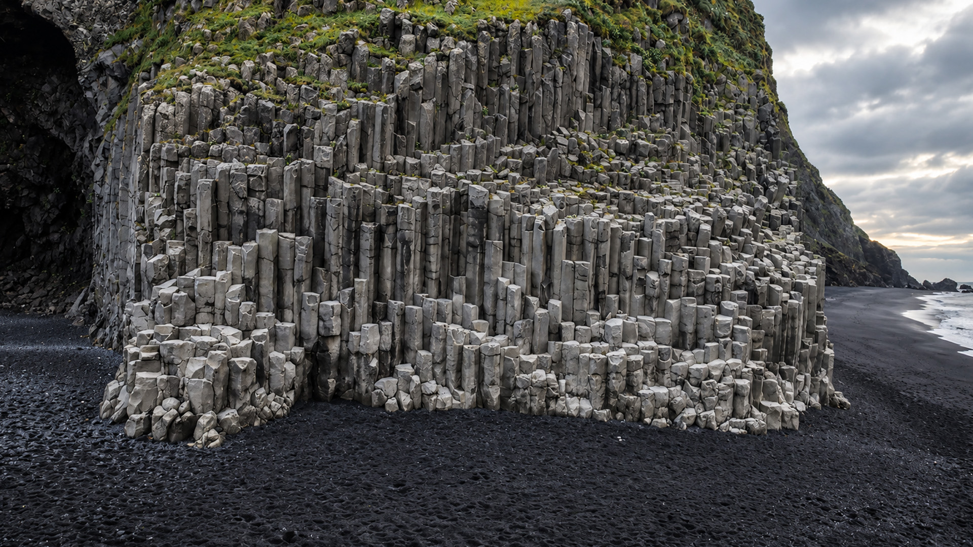 How did these stone columns form so evenly?
