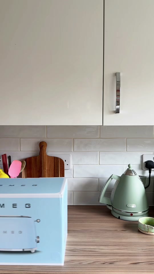Smeg little set unboxing for a colorful kitchen