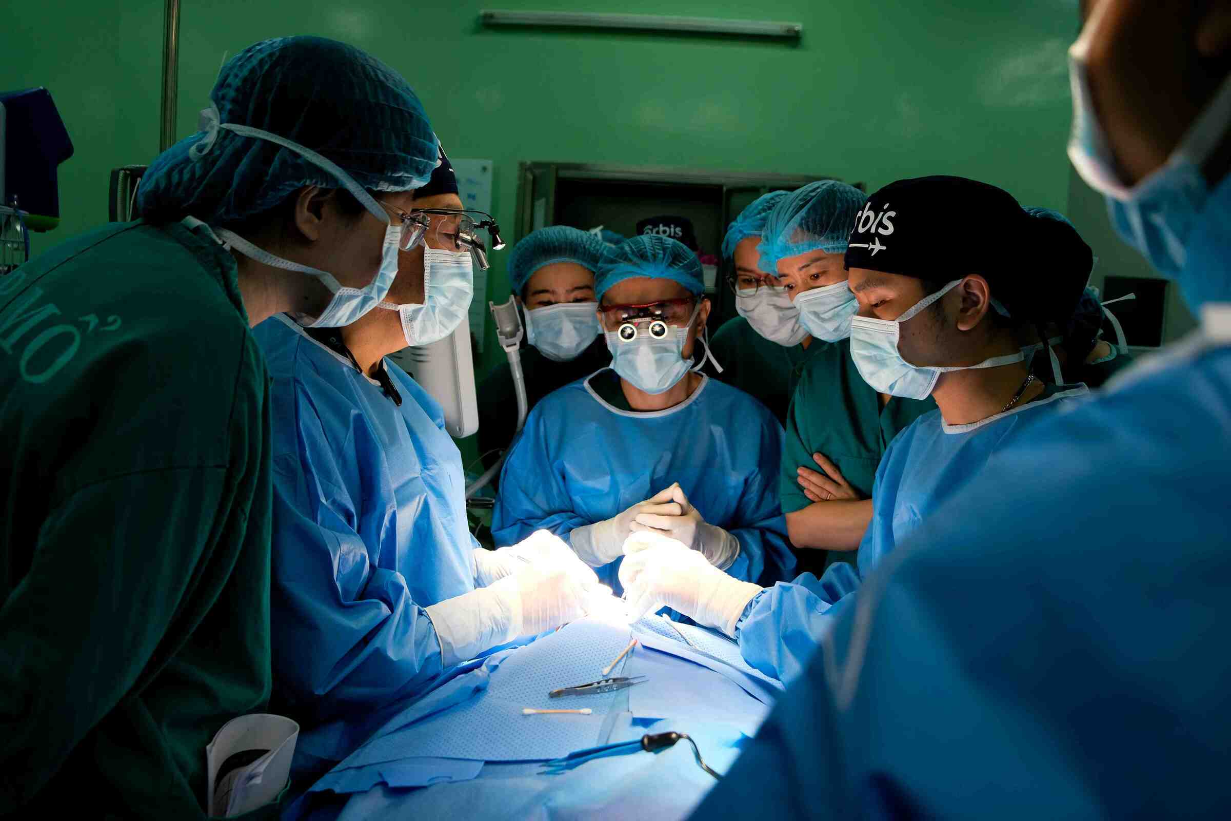 31 trẻ mắt lác, rối loạn vận nhãn được phẫu thuật miễn phí