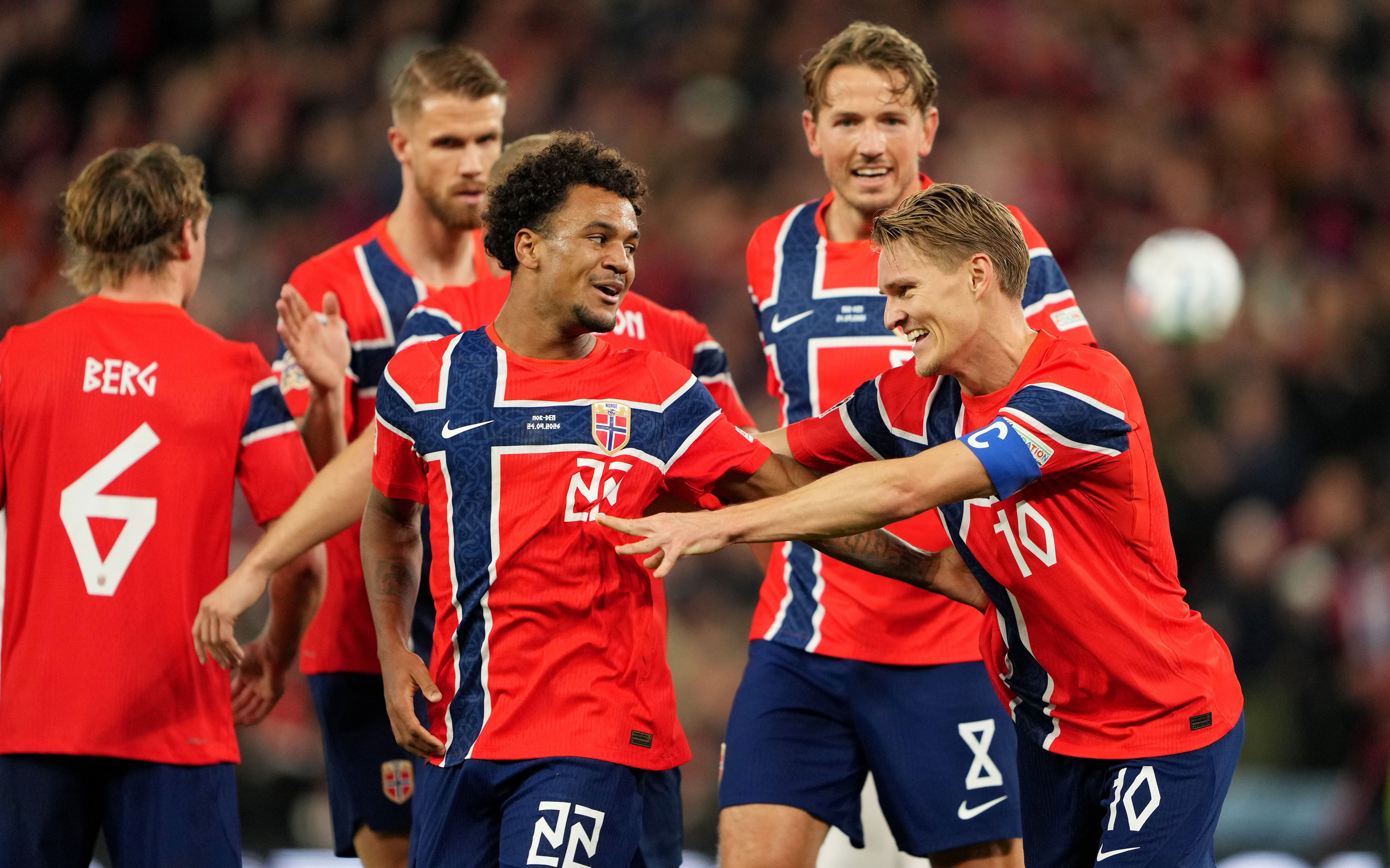 El cerebro del equipo: Martin Odegaard dio dos asistencias a Noruega contra Dinamarca (Getty).