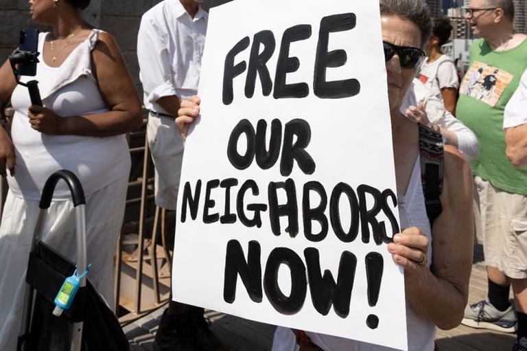 Judge rules overcrowded, degrading NYC ICE facility was a 'black site ...