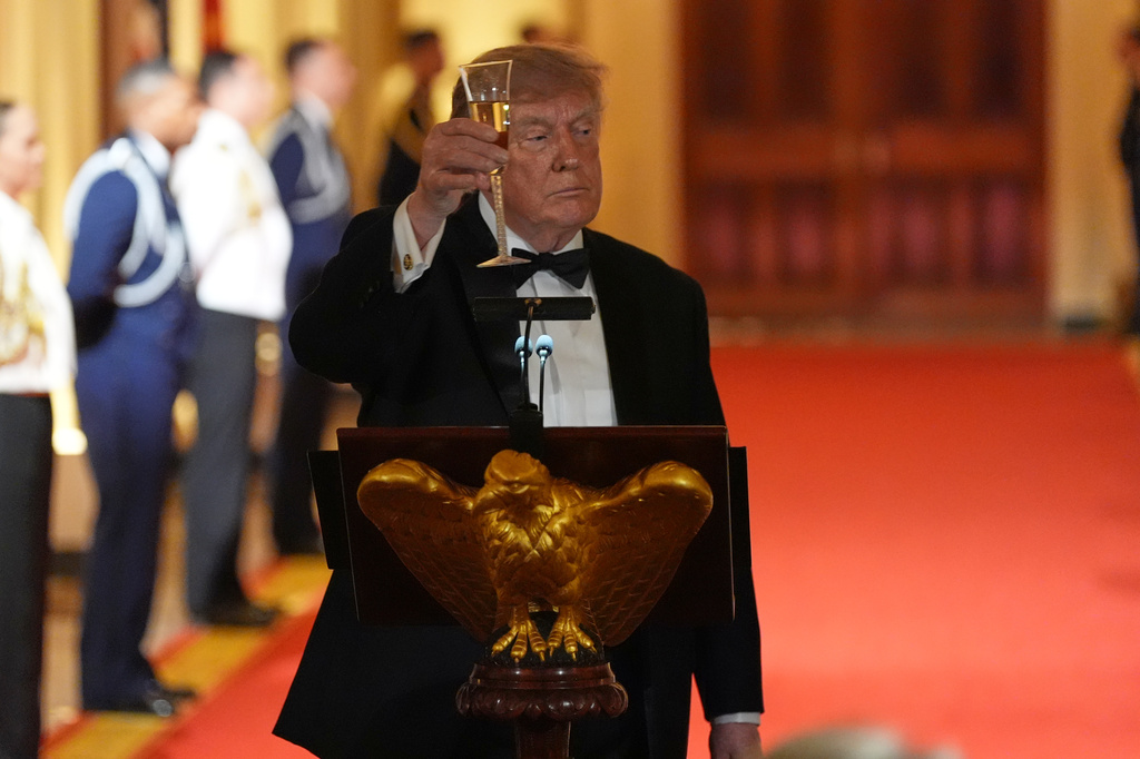 Trump's state dinner for Xi features sea bass and a long list of tech ...