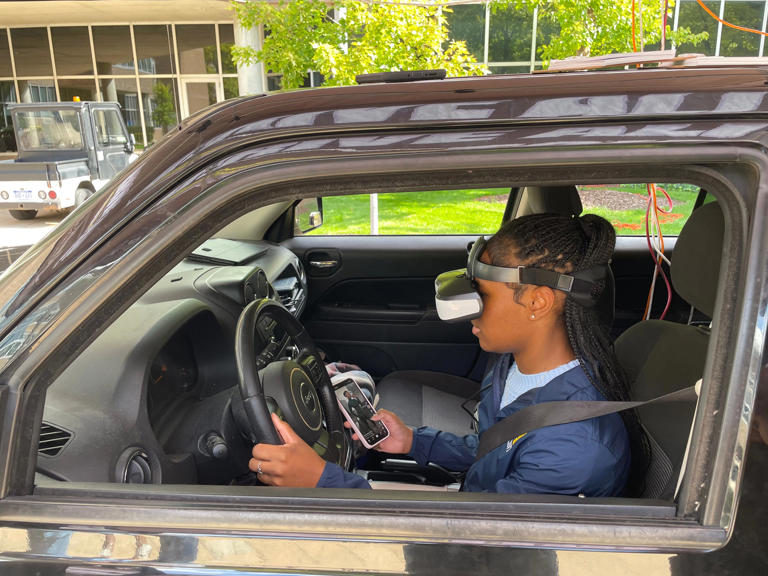 Not easy to drive distracted without crashing quickly in simulator