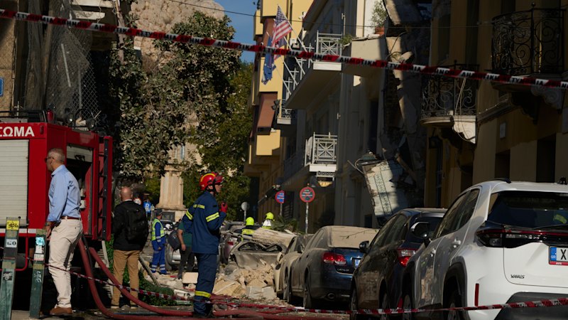 Gas leak suspected cause of blast near Greek Acropolis