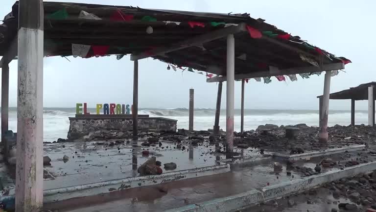 Hurricane Polo batters Mexico town with heavy wind and rain