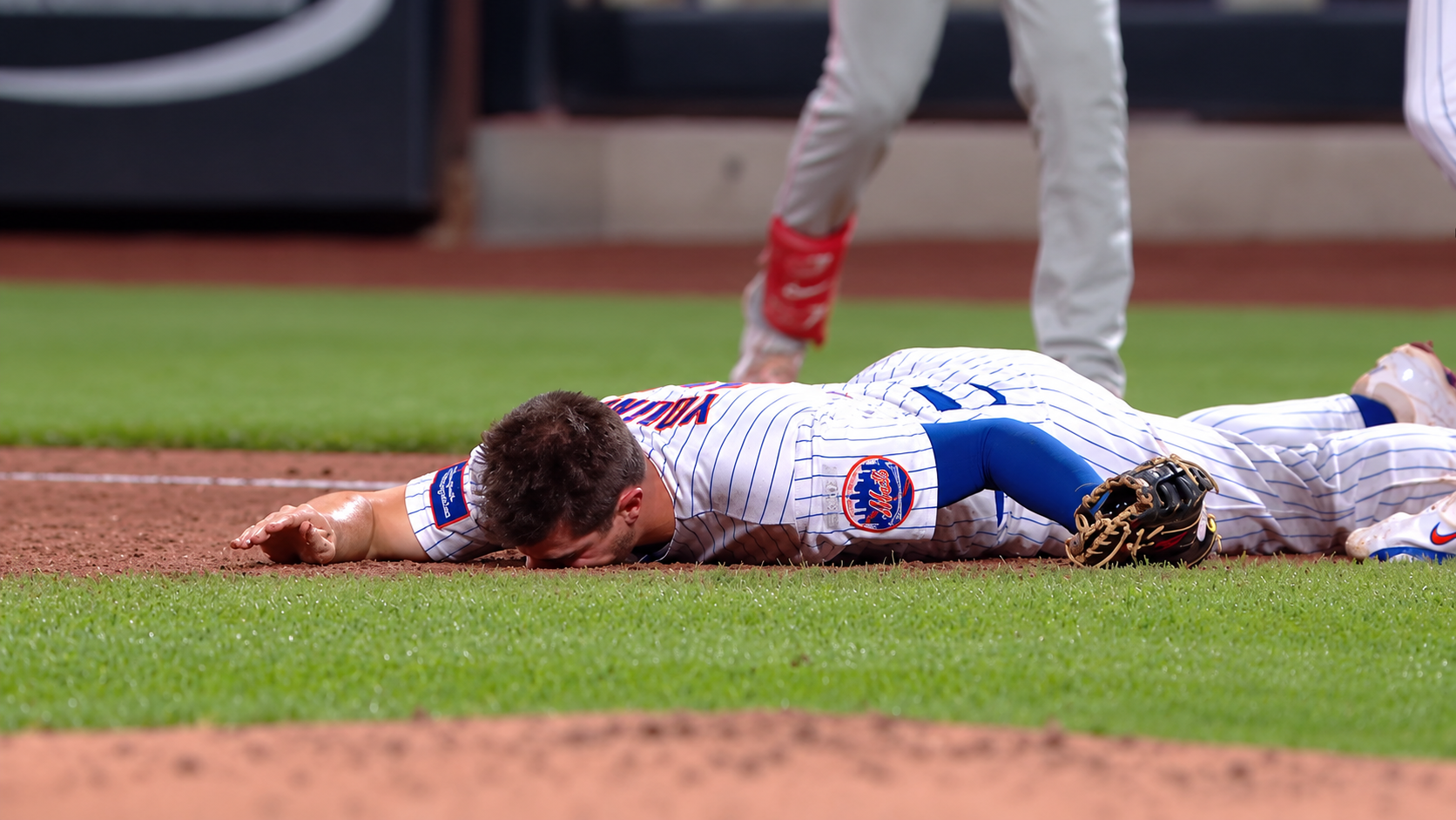 Alex Bregman took a foul ball to the face… doctors found multiple ...