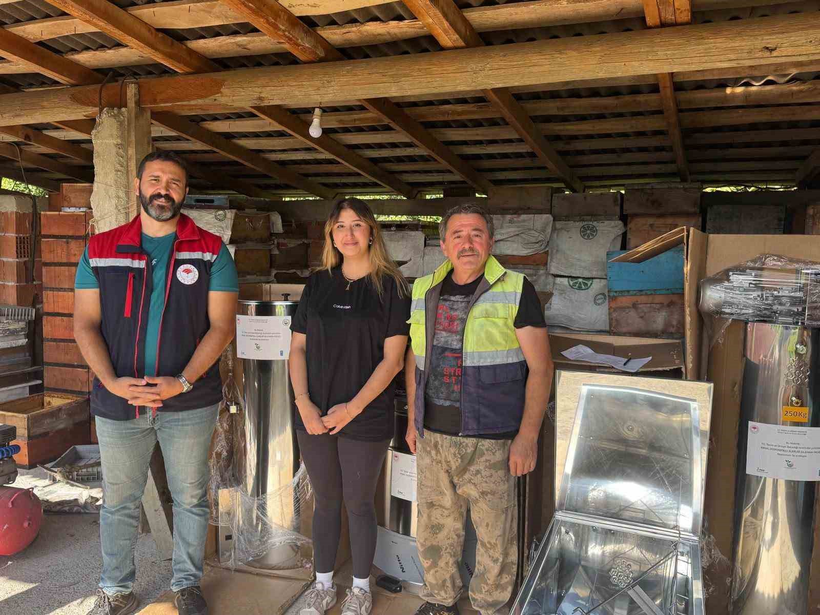 Sinop’ta kadın arıcıya 774 bin TL hibe desteği