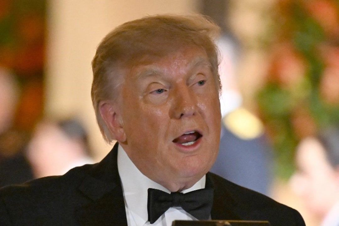 Donald Trump humiliated as aide's White House footage sparks buffet joke