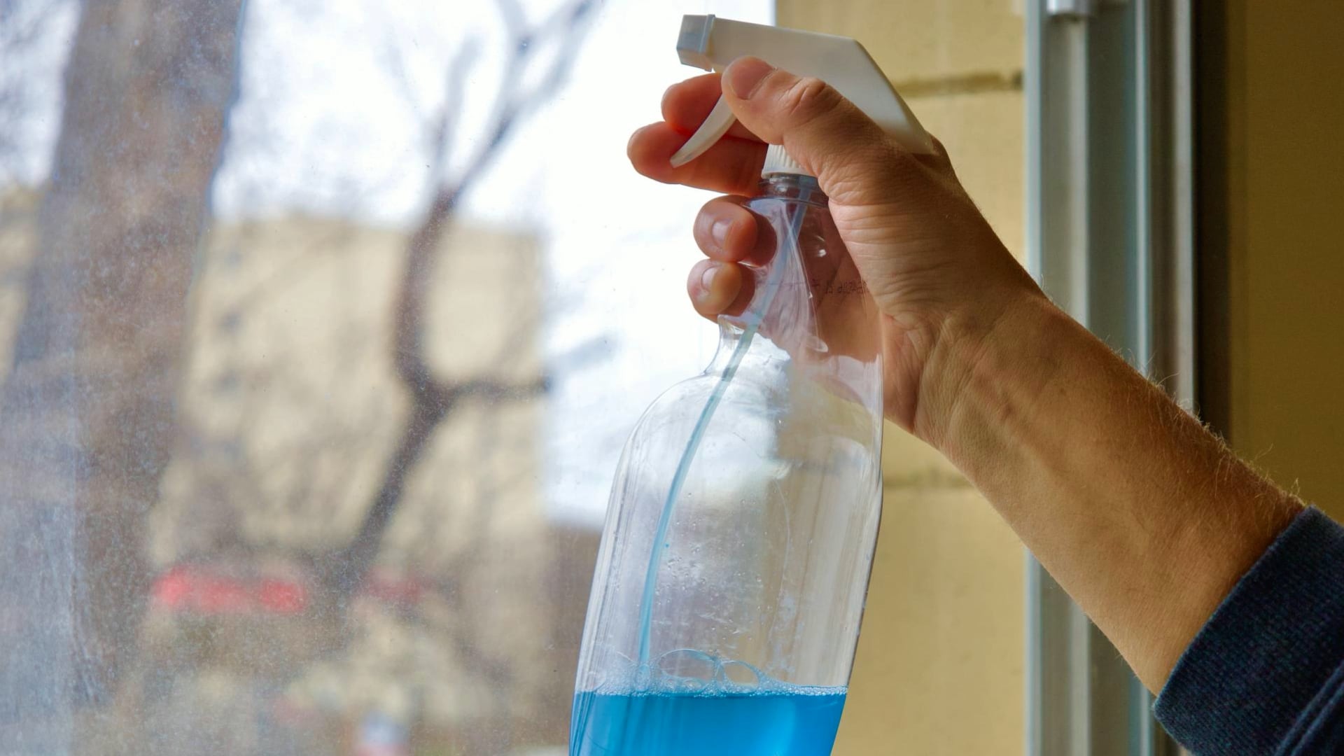 Things you should never clean with window cleaner