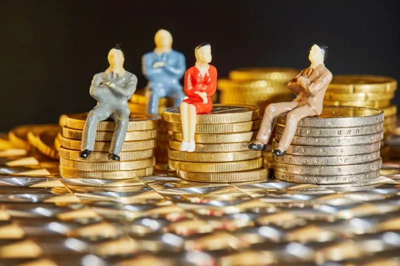 Prudential opens unit trusts to 5,400 agents