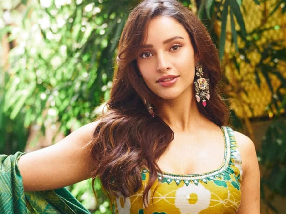 Triptii Dimri reveals what she does when work gets hectic: 'Laila ...