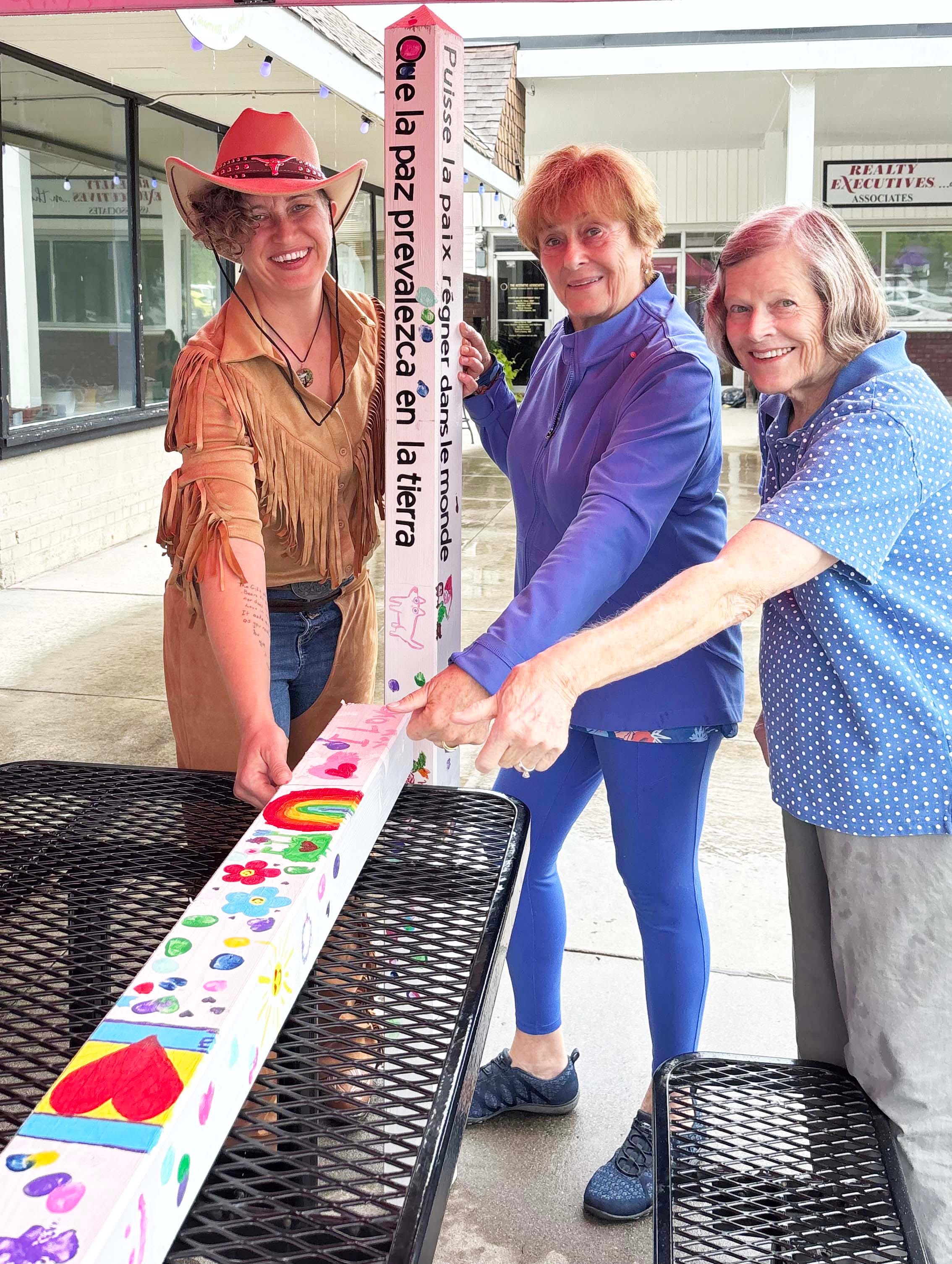 Oak Ridge seeks volunteers to paint peace poles