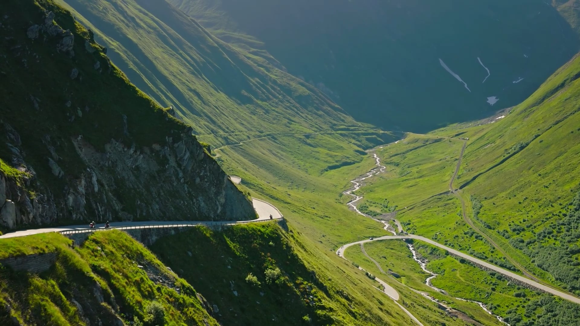 Stunning drone views of the world’s most scenic routes, part 2