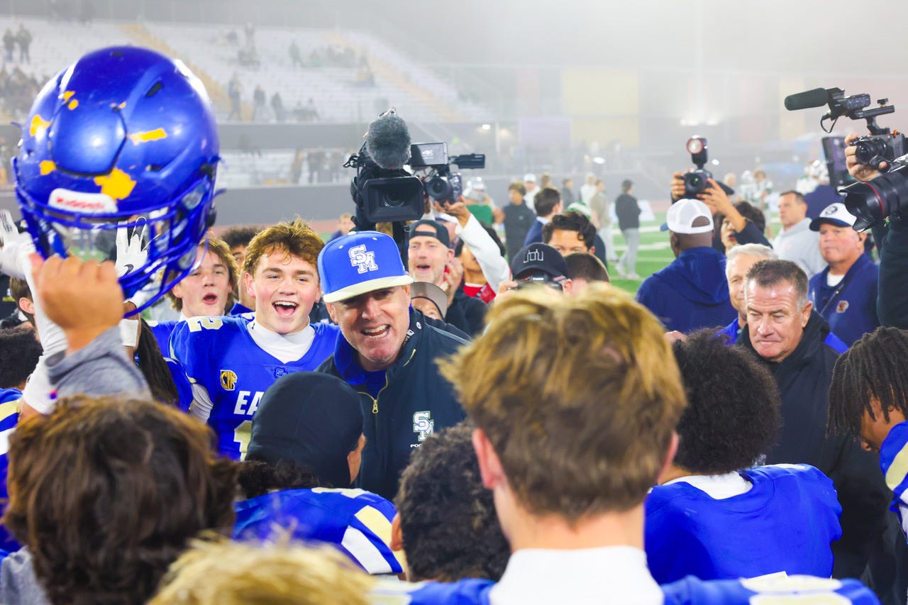 Santa Margarita (CA) Grant Van Raaphorst's unbelievable grab voted play of the week