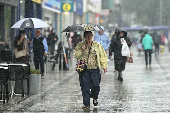 Met Office names 26 areas facing downpours on Sunday as charts turn ...
