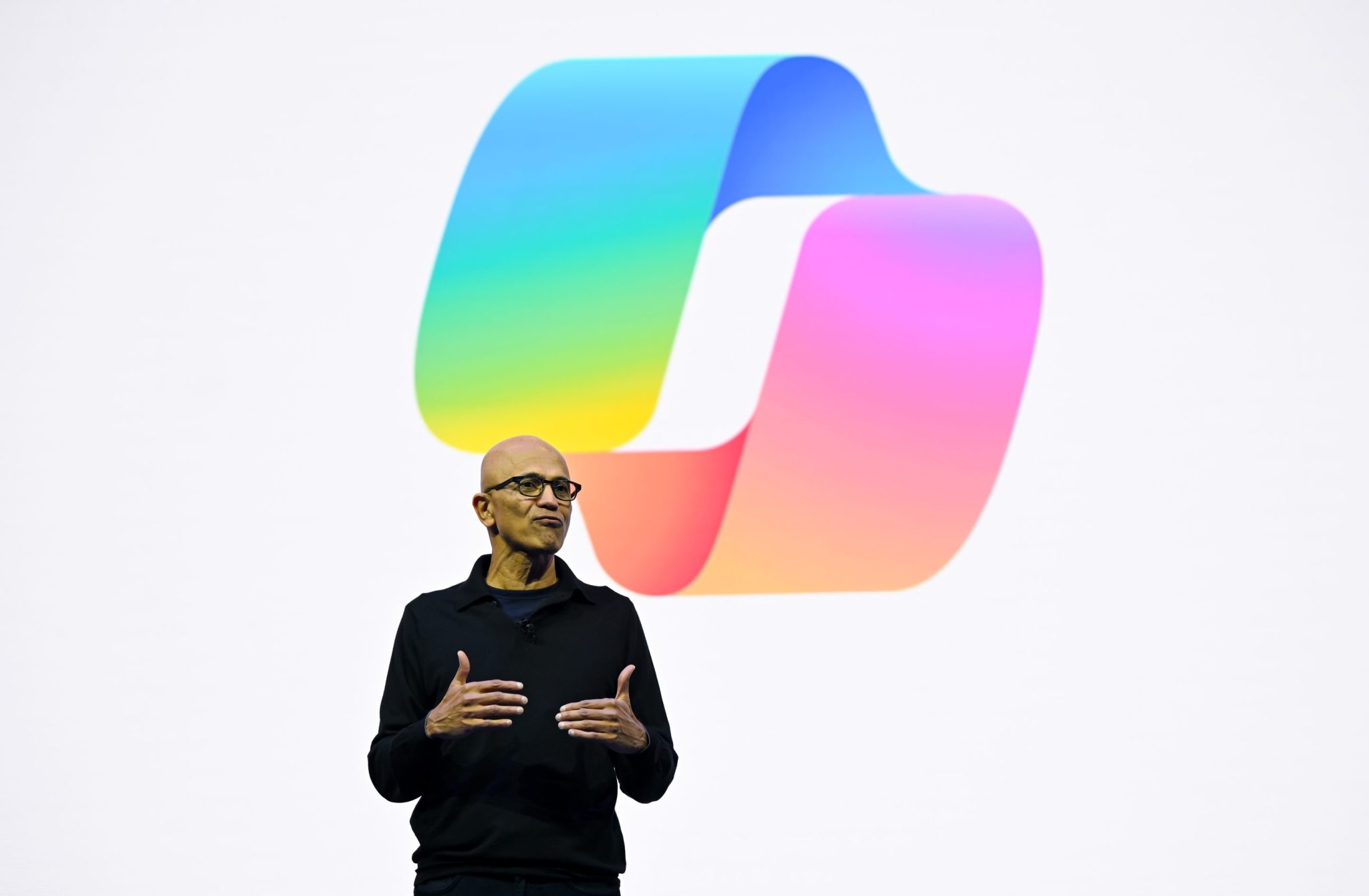 Microsoft unveils Copilot super app, targeting business users with AI ...