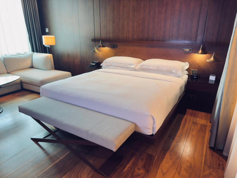 Now live: World of Hyatt members can transfer points to other people online