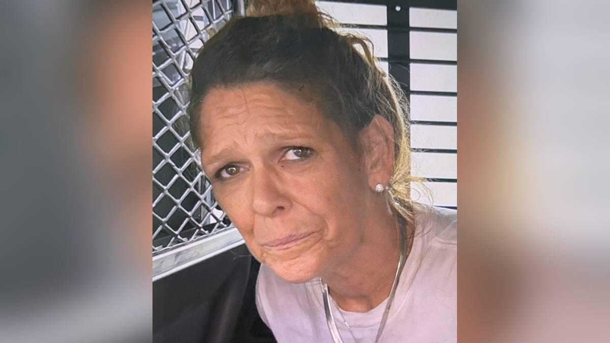 Woman driving stolen car with pipe bomb hits school bus during police chase