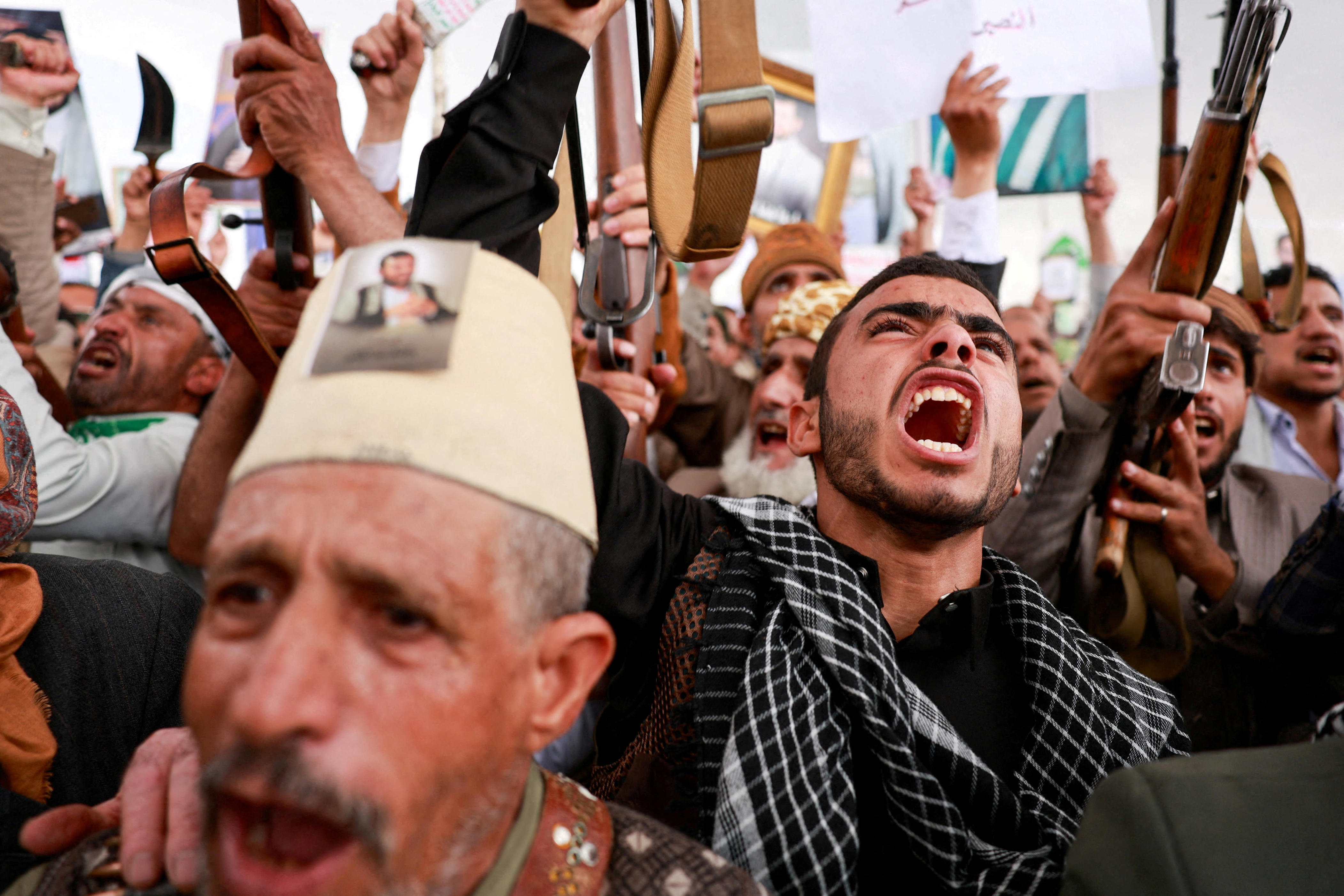Yemen decries Houthis as 'terrorist militia,' calls on citizens to join ...