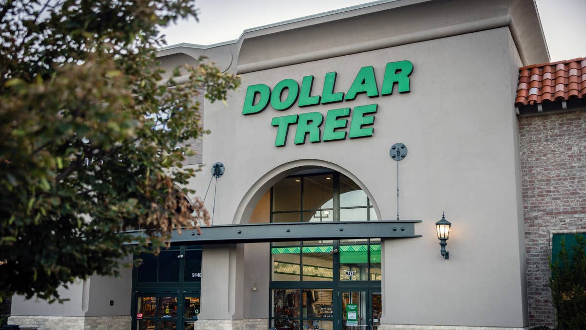 5 smart Dollar Tree hacks for bathroom organization