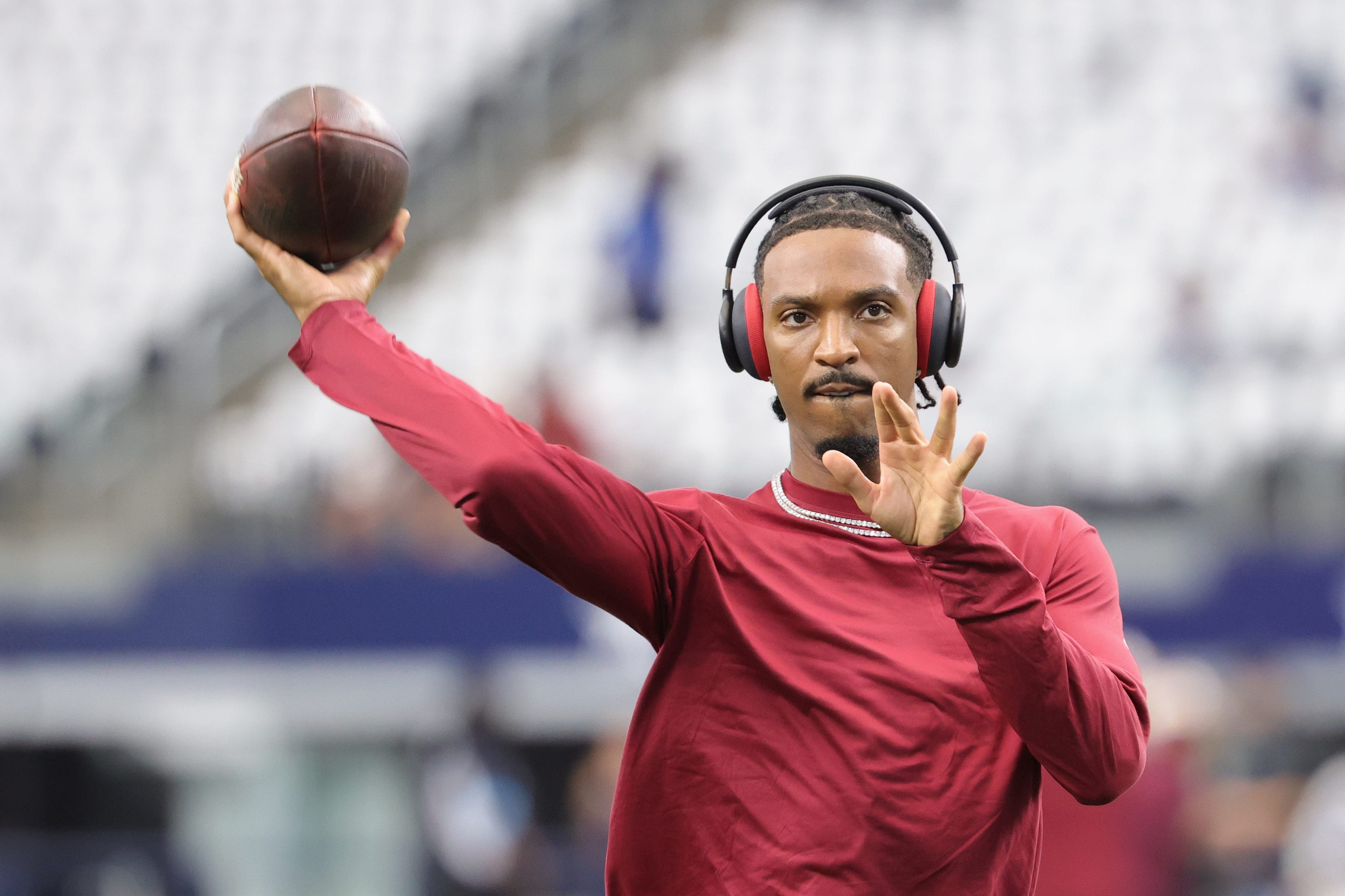 Is Jayden Daniels playing today? Update on Commanders QB's injured elbow